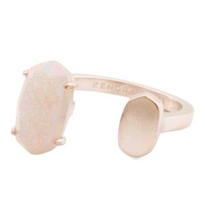 🎉LAST CHANCE🎉 KENDRA SCOTT
Pryde Ring Silver/Iridescent Drusy